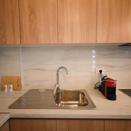Lovely 1-bedroom In Tirana